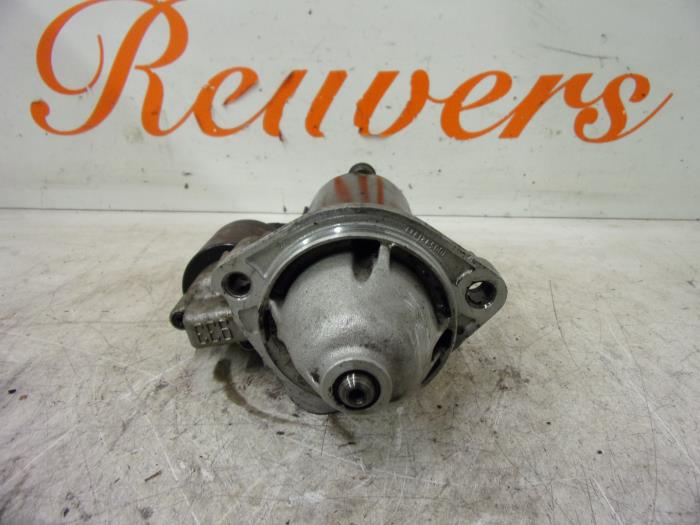 Starter from a Volkswagen Passat (3B2) 1.8 20V 2000