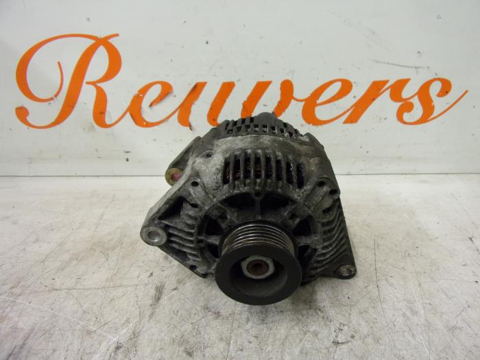 Begagnade Dynamo Renault Espace (JE) 2.0i RTE,RXE Pris € 35,00 Marginaltabell erbjuds av Autorecycling Reuvers B.V.