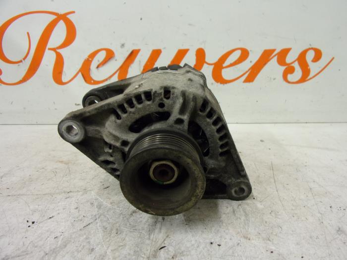 Begagnade Dynamo Alfa Romeo 146 (930B) 1.4 Twin Spark 16V Pris € 40,00 Marginaltabell erbjuds av Autorecycling Reuvers B.V.