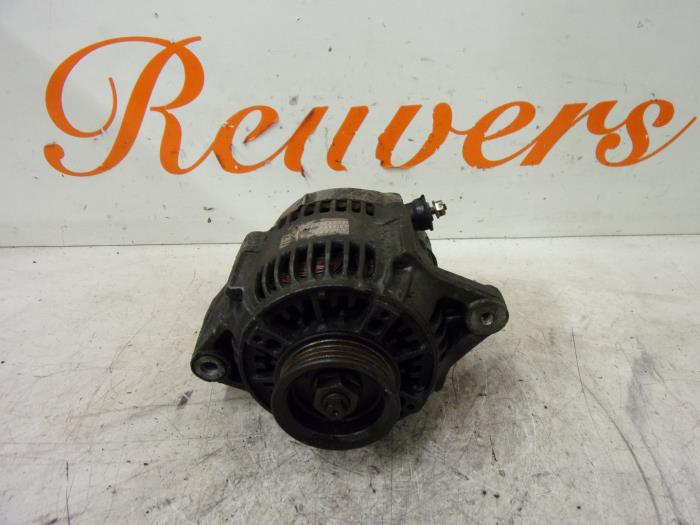 Usagé Dynamo Daihatsu Charade (G200/201/202/203/204) 1.3i TX/CX 16V Prix € 35,00 Règlement à la marge proposé par Autorecycling Reuvers B.V.