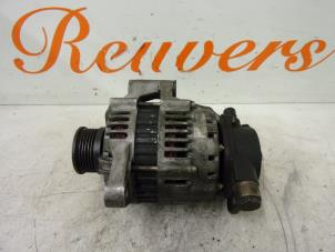 Dynamo van een Hyundai Trajet 2.0 CRDi 16V 2002