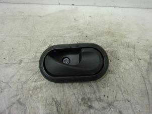 Used Front door handle 4-door, right Dacia Sandero I (BS) 1.2 16V Price € 10,00 Margin scheme offered by Autorecycling Reuvers B.V.