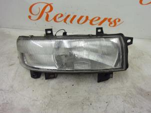 Used Headlight, right Opel Movano Combi 2.2 DTI Price € 45,00 Margin scheme offered by Autorecycling Reuvers B.V.
