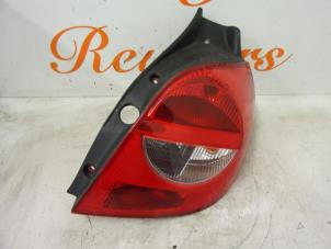 Used Taillight, right Renault Clio III (BR/CR) 1.2 16V TCe 100 Price € 25,00 Margin scheme offered by Autorecycling Reuvers B.V.