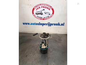 Used Petrol pump Fiat Doblo (223A/119) 1.6 16V Price € 40,00 Margin scheme offered by Autosloopbedrijf Jan Pronk B.V.