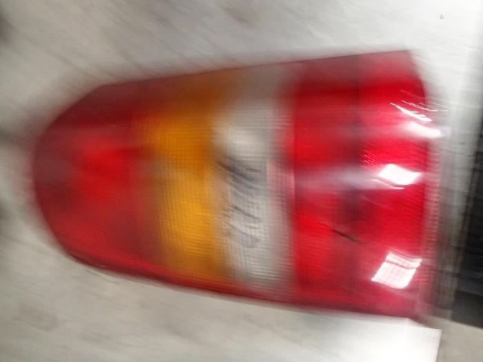 Taillight, right from a Mercedes-Benz Vito (638.0) 2.2 CDI 108 16V 2000