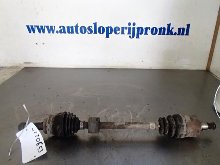 Front drive shaft, left from a Opel Agila (A) 1.2 16V 2001