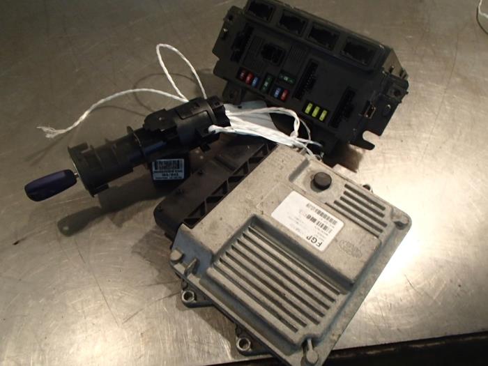 Used Engine management computer Fiat Panda (169) 1.3 JTD 16V Multijet Price € 200,00 Margin scheme offered by Autosloopbedrijf Jan Pronk B.V.