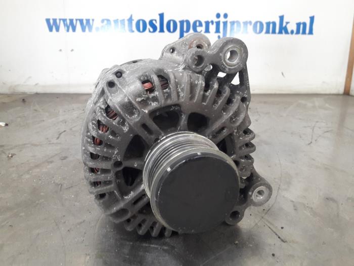 Begagnade Dynamo Audi A4 Avant (B7) 2.0 TDI 16V Pris € 50,00 Marginaltabell erbjuds av Autosloopbedrijf Jan Pronk B.V.