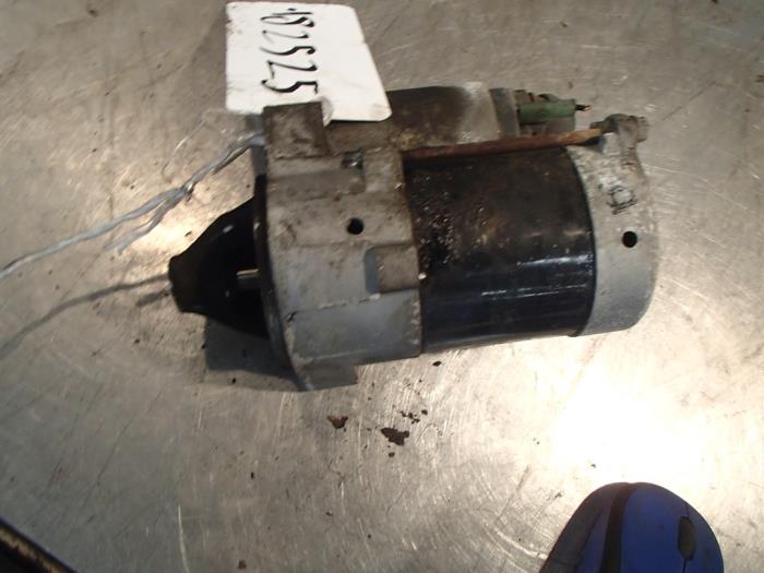 Used Starter Suzuki Alto (SH410) 1.0 16V Price € 30,00 Margin scheme offered by Autosloopbedrijf Jan Pronk B.V.