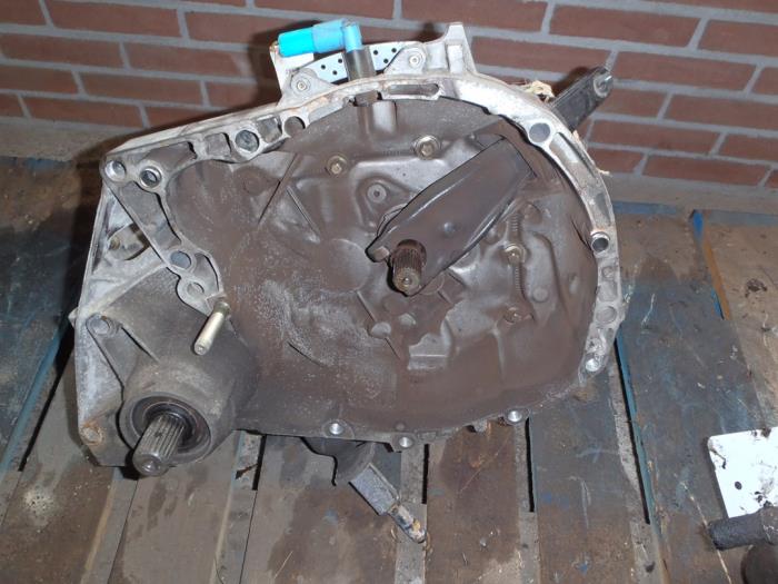 Gebrauchte Getriebe Renault Megane Break/Grandtour (KA) 1.4 16V Preis € 200,00 Margenregelung angeboten von Autosloopbedrijf Jan Pronk B.V.