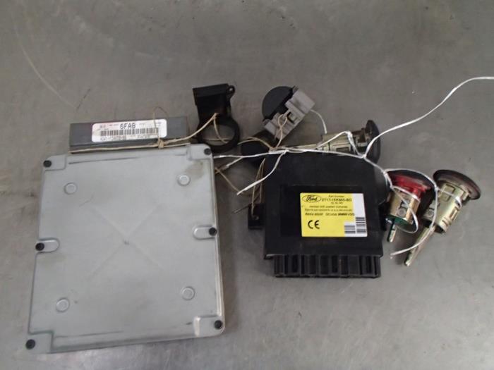 Used Engine management computer Ford Transit Connect 1.8 Tddi Price € 200,00 Margin scheme offered by Autosloopbedrijf Jan Pronk B.V.