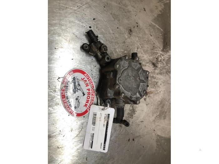 Gebrauchte Dieselpumpe Volkswagen Caddy III (2KA,2KH,2CA,2CH) 1.9 TDI Preis € 50,00 Margenregelung angeboten von Autosloopbedrijf Jan Pronk B.V.
