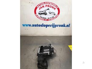 Used Air mass meter Mercedes A (W168) 1.6 A-160 Price € 100,00 Margin scheme offered by Autosloopbedrijf Jan Pronk B.V.