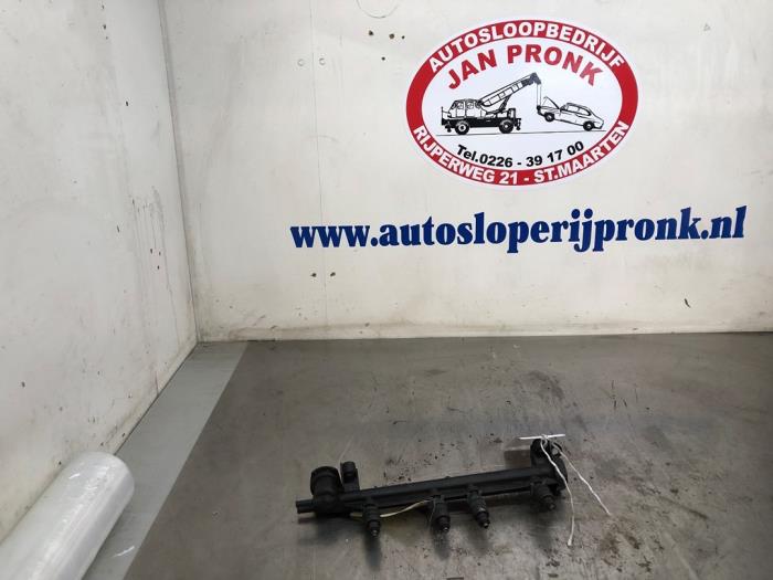 Usagé Système d'injection Volkswagen Golf IV (1J1) 1.6 Prix € 40,00 Règlement à la marge proposé par Autosloopbedrijf Jan Pronk B.V.
