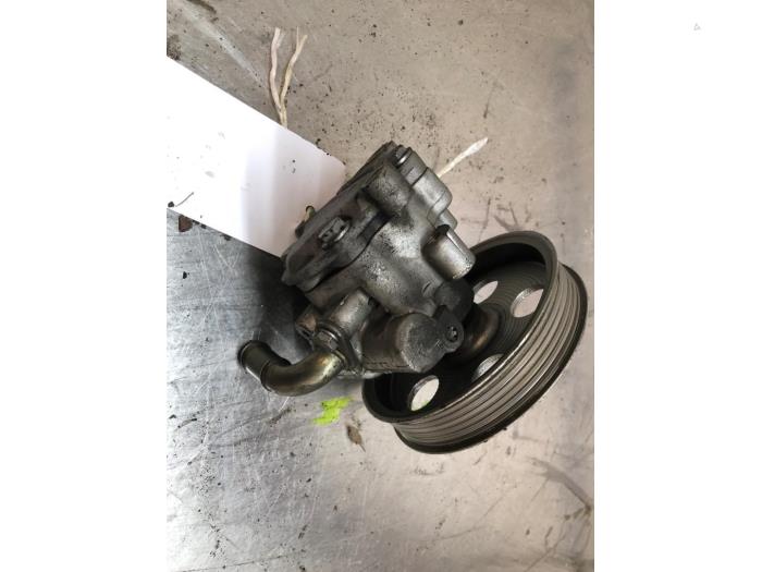 Lenkkraftverstärker Pumpe Audi A4 Avant - BFB KYB