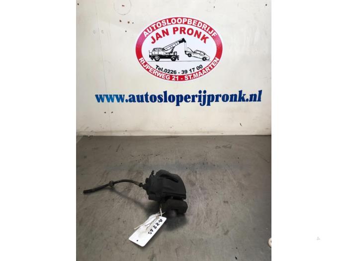 Gebrauchte Bremszange links vorne BMW 3 serie Touring (E46/3) 316i 16V Preis € 30,00 Margenregelung angeboten von Autosloopbedrijf Jan Pronk B.V.
