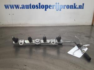 Used Fuel injector nozzle Toyota Corolla (E12) 1.6 16V VVT-i Price € 60,00 Margin scheme offered by Autosloopbedrijf Jan Pronk B.V.