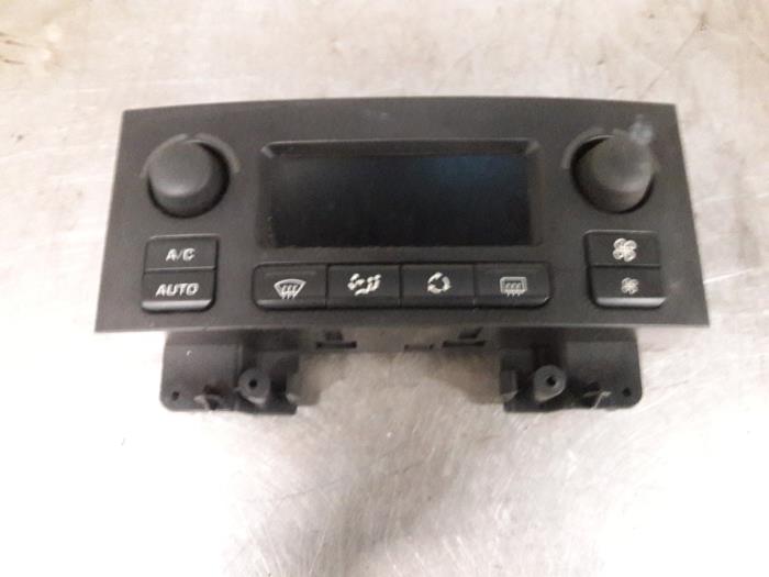 Heater control panel from a Peugeot 307 Break (3E) 1.6 HDi 90 16V 2008