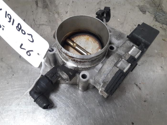 Gebrauchte Drosselklappengehäuse Citroen C5 I Break (DE) 3.0 V6 24V Preis € 40,00 Margenregelung angeboten von Autosloopbedrijf Jan Pronk B.V.