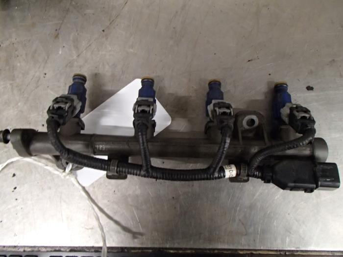 Usagé Système d'injection Kia Picanto (BA) 1.0 12V Prix € 50,00 Règlement à la marge proposé par Autosloopbedrijf Jan Pronk B.V.