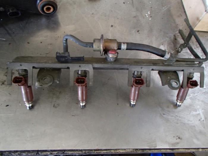 Usagé Système d'injection Suzuki Liana (ERC/ERD/RH4) 1.6 MPi 16V Prix € 40,00 Règlement à la marge proposé par Autosloopbedrijf Jan Pronk B.V.