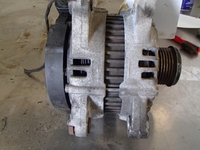 Usagé Dynamo Ford Mondeo IV 2.0 TDCi 140 16V Prix € 75,00 Règlement à la marge proposé par Autosloopbedrijf Jan Pronk B.V.