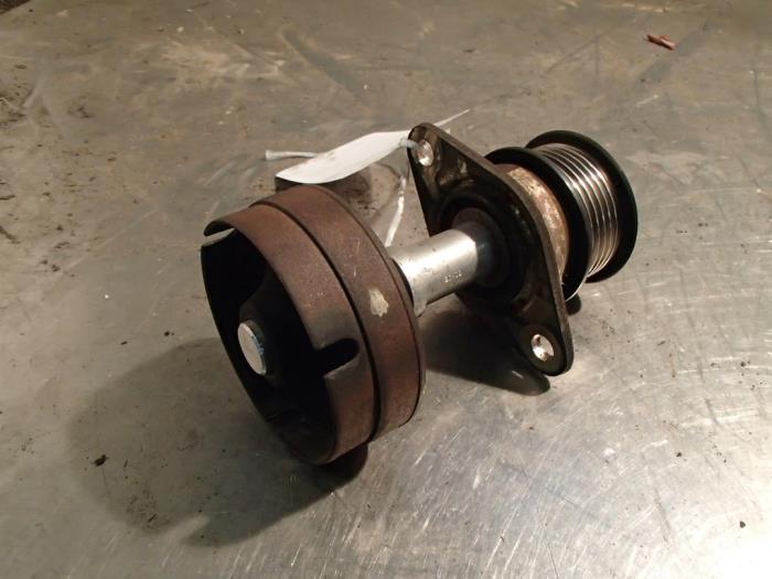 Usagé Poulie dynamo Ford Focus 1 Wagon 1.8 TDdi Prix € 40,00 Règlement à la marge proposé par Autosloopbedrijf Jan Pronk B.V.
