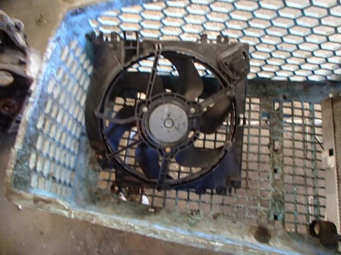 Ventilateur radiateur d'un Renault Modus/Grand Modus (JP) 1.6 16V 2004