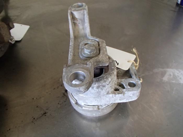 Used Engine mount Ford Mondeo IV 2.0 TDCi 140 16V Price € 30,00 Margin scheme offered by Autosloopbedrijf Jan Pronk B.V.