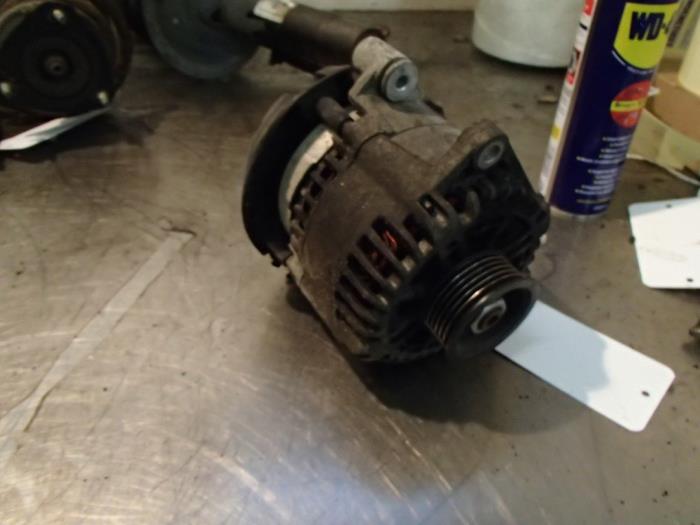 Usagé Dynamo Ford Transit Connect 1.8 TDdi LWB Euro 3 Prix € 50,00 Règlement à la marge proposé par Autosloopbedrijf Jan Pronk B.V.