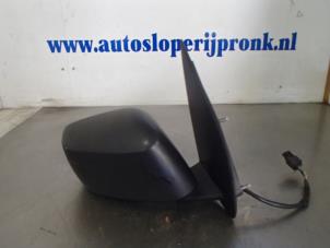 Used Wing mirror, right Nissan Navara (D40) 2.5 dCi 16V 4x4 Price € 75,00 Margin scheme offered by Autosloopbedrijf Jan Pronk B.V.