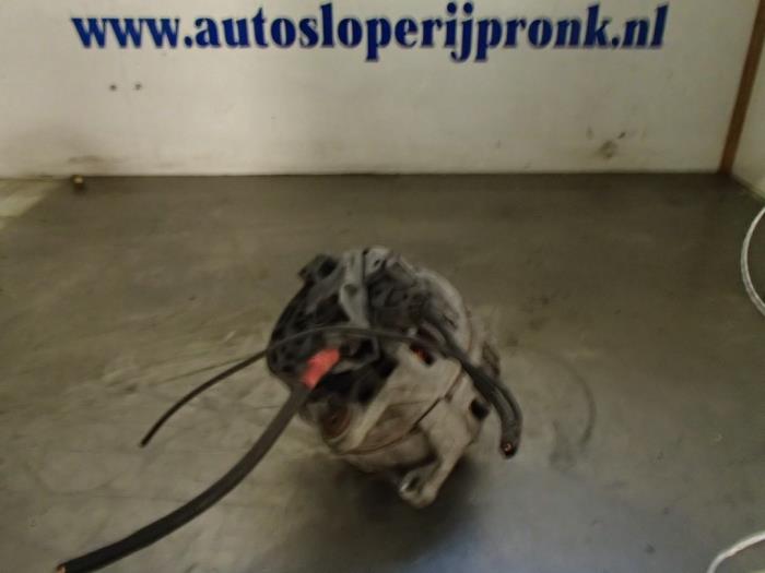 Begagnade Dynamo Ford Mondeo II Wagon 2.0i 16V E2/96 EEC Pris € 50,00 Marginaltabell erbjuds av Autosloopbedrijf Jan Pronk B.V.