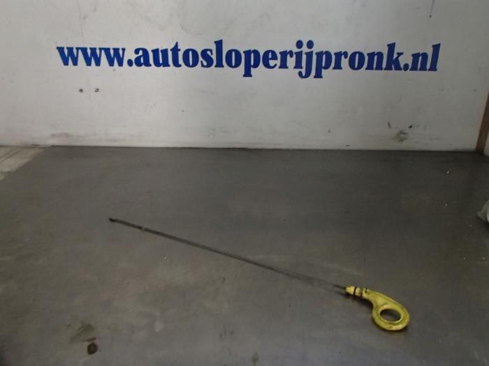 Gebrauchte Ölmessstab BMW Mini (R50/53) 1.6 16V Cooper Preis € 20,00 Margenregelung angeboten von Autosloopbedrijf Jan Pronk B.V.