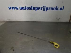 Used Oil dipstick BMW Mini One/Cooper (R50) 1.6 16V Cooper Price € 20,00 Margin scheme offered by Autosloopbedrijf Jan Pronk B.V.
