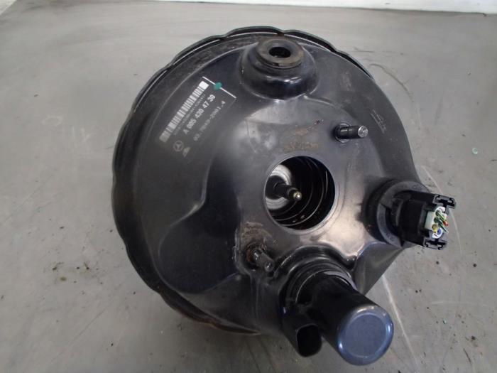 Usagé Servo frein Mercedes C Sportcoupé (C203) 2.2 C-200 CDI 16V Prix € 50,00 Règlement à la marge proposé par Autosloopbedrijf Jan Pronk B.V.