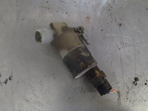 Usados Bomba de limpiaparabrisas delante Nissan Navara (D40) 2.5 dCi 16V 4x4 Precio € 25,00 Norma de margen ofrecido por Autosloopbedrijf Jan Pronk B.V.