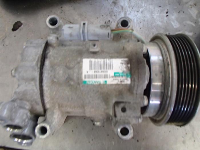 Gebrauchte Klimapumpe Renault Clio III (BR/CR) 1.2 16V TCe 100 Preis € 100,00 Margenregelung angeboten von Autosloopbedrijf Jan Pronk B.V.
