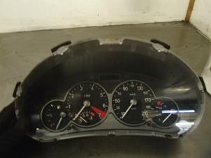 Usados Panel de instrumentación Peugeot 206 (2A/C/H/J/S) 1.4 XR,XS,XT,Gentry Precio € 50,00 Norma de margen ofrecido por Autosloopbedrijf Jan Pronk B.V.