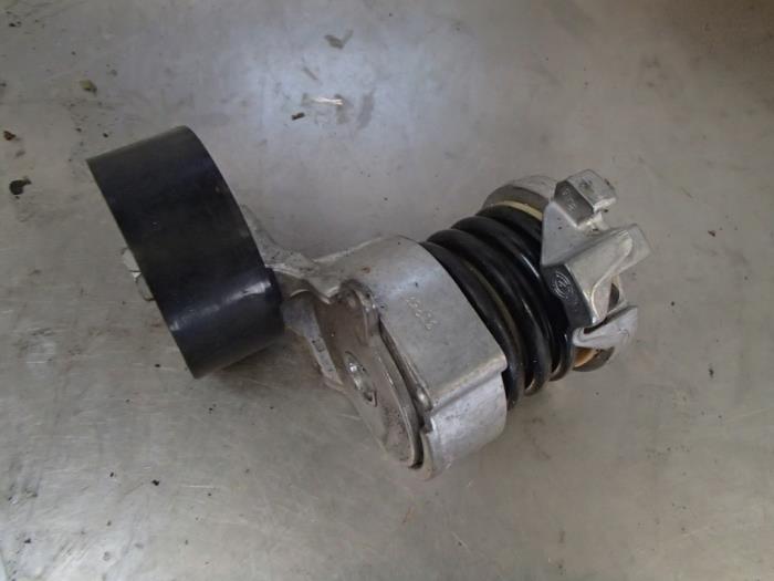 Usados Rodillo tensor correa múltiple Seat Ibiza III (6L1) 1.2 12V Precio € 30,00 Norma de margen ofrecido por Autosloopbedrijf Jan Pronk B.V.