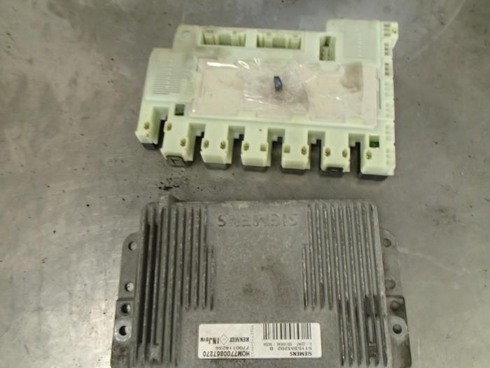 Used Engine management computer Renault Clio II (BB/CB) 1.6 Autom. Price € 100,00 Margin scheme offered by Autosloopbedrijf Jan Pronk B.V.