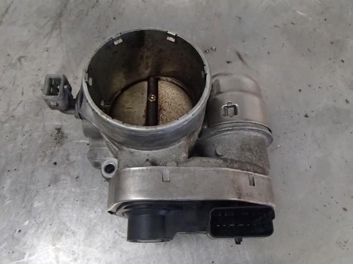 Gebrauchte Drosselklappengehäuse Citroen C5 I Break (DE) 2.0 HPi 16V Preis € 50,00 Margenregelung angeboten von Autosloopbedrijf Jan Pronk B.V.