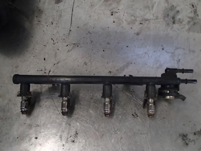 Usagé Système d'injection Ford Fiesta 5 (JD/JH) 1.3 Prix € 50,00 Règlement à la marge proposé par Autosloopbedrijf Jan Pronk B.V.