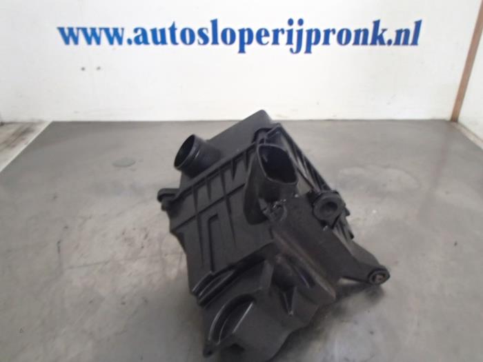 Gebrauchte Luftfiltergehäuse Skoda Fabia II Combi 1.2i 12V Preis € 35,00 Margenregelung angeboten von Autosloopbedrijf Jan Pronk B.V.