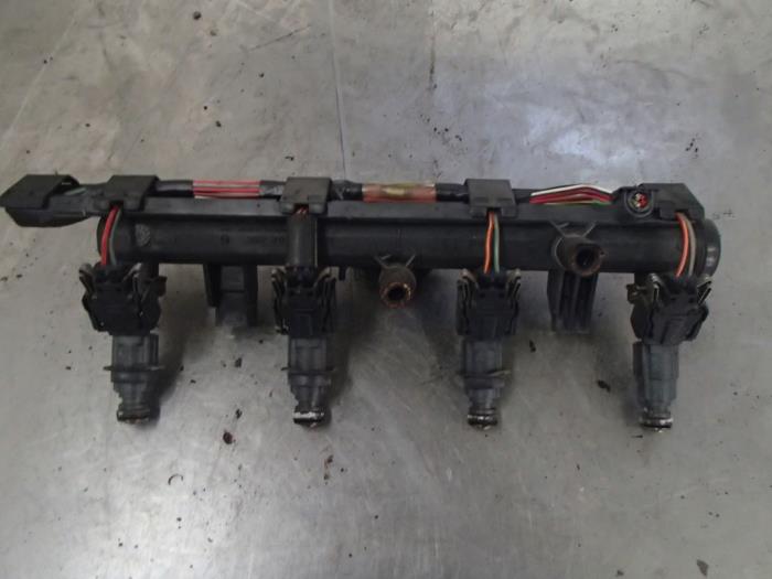 Usagé Système d'injection Volkswagen Polo III (6N2) 1.4 Prix € 50,00 Règlement à la marge proposé par Autosloopbedrijf Jan Pronk B.V.