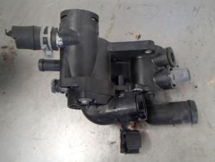 Used Thermostat housing Seat Ibiza III (6L1) 1.4 16V 100 Price € 25,00 Margin scheme offered by Autosloopbedrijf Jan Pronk B.V.