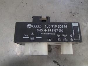 Used Cooling fan resistor Skoda Fabia (6Y5) 1.4i 16V Price € 25,00 Margin scheme offered by Autosloopbedrijf Jan Pronk B.V.