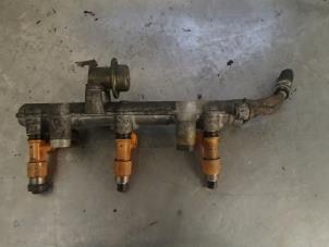 Used Fuel injector nozzle Daihatsu Cuore (L251/271/276) 1.0 12V DVVT Price € 50,00 Margin scheme offered by Autosloopbedrijf Jan Pronk B.V.