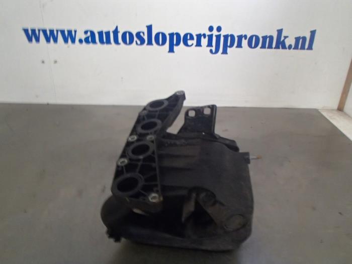 Gebrauchte Ansaugbrugge Renault Kangoo (KC) 1.4 Preis € 40,00 Margenregelung angeboten von Autosloopbedrijf Jan Pronk B.V.