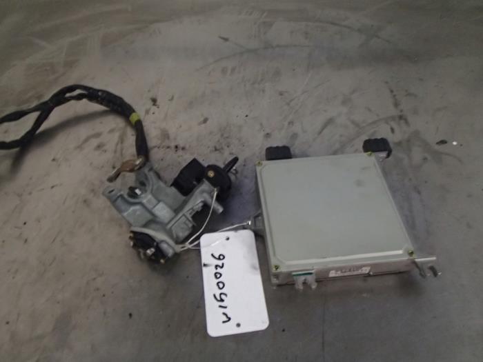 Used Engine management computer Honda Civic (EJ/EK) 1.4i 16V Price € 150,00 Margin scheme offered by Autosloopbedrijf Jan Pronk B.V.